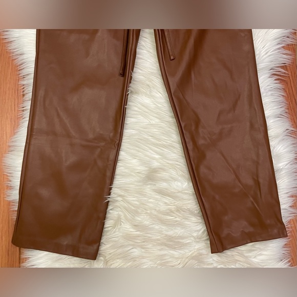 NWT DO+BE High Rise Vegan Leather Cropped Pants Brown Size Small - Picture 4 of 9